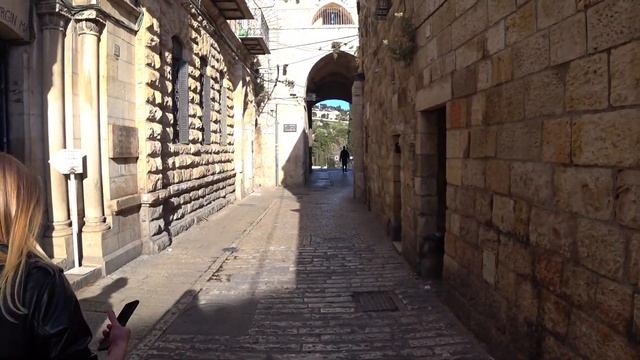 ПРОГУЛКА ПО ДРЕВНЕМУ ИЕРУСАЛИМУ. Натыкаемся на Библейские исторические места. смотреть онлайн