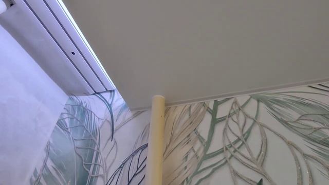 Белый матовый натяжной потолок. Ниша с перегибом. смотреть онлайн