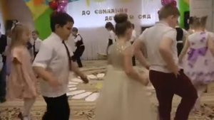 Игра на выпускном "Гадание на ромашке" (оригинальная идея игры взята с инета)