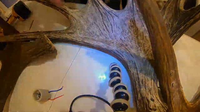 Баня в лесу. Люстра из рогов лося. смотреть онлайн