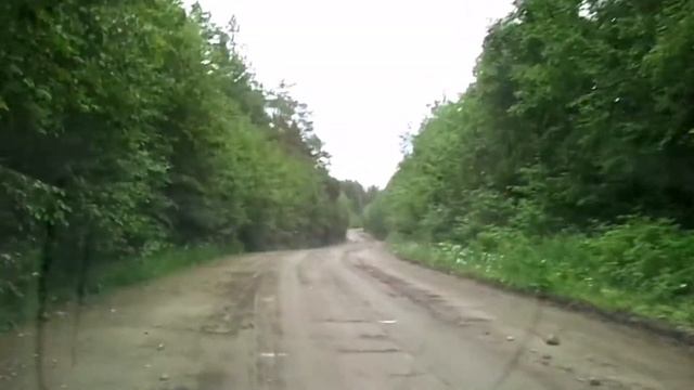 А вот дороги... 47 км от трассы по грунтовке. Встряхивает, бывает, хорошо.. смотреть онлайн