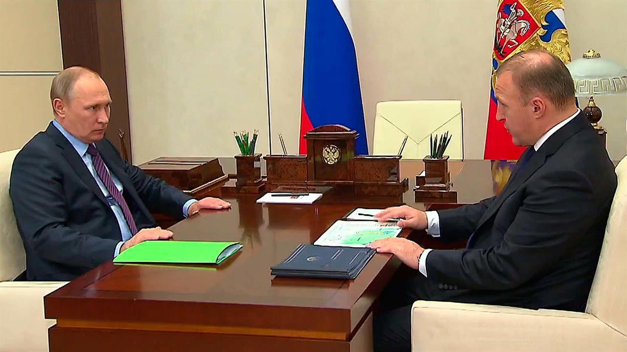 Владимир Путин провел рабочую встречу с временно и...щим обязанности главы Адыгеи Муратом Кумпиловым