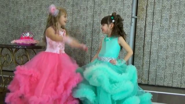 МАРИЯ и конкурс КРАСОТЫ, Кто ПОБЕДИТ ? Поламали КОРОНУ ! Для Детей kids children смотреть онлайн