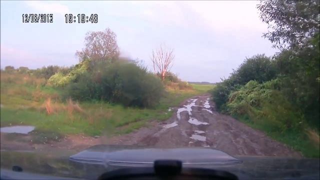 TOYOTA Hilux с грузом по грязи смотреть онлайн