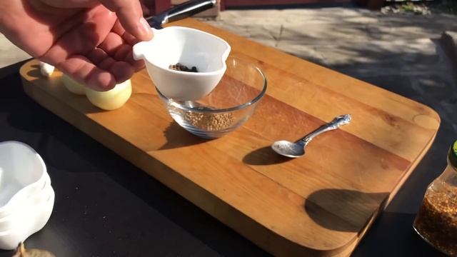 СУГУДАЙ — КАК ПРИГОТОВИТЬ ЗАКУСКУ ИЗ СКУМБРИИ В ПРАВИЛЬНОМ МАРИНАДЕ смотреть онлайн