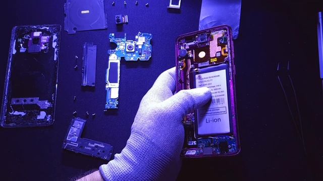 Samsung Galaxy S9 замена аккумулятора и слухового динамика | Короткая версия смотреть онлайн