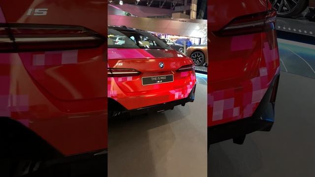 2024 BMW i5 M60 xDrive G60 in Red