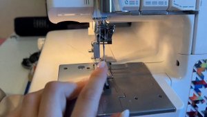 Настройки распошивальной машины Merrylock 009 для кулирки. Машинка пропускает стежки