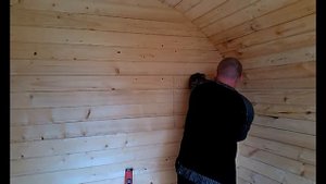 Окно в бане бочке