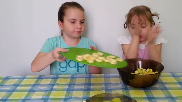 Готовим фруктовый салат с йогуртом. Фруктовый салат простой и полезный десерт