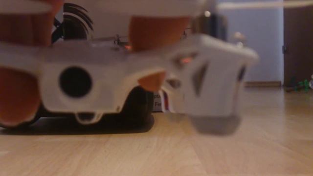 4-ch Quadrocopter Simulus Review [HD]