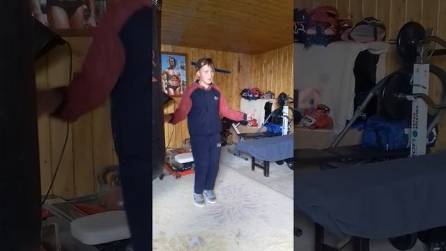 Стрибки на скакалці. За стилем Майка Тайсона смотреть онлайн