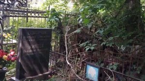 Байковое кладбище/ Ворона прилетела, села на крест/ Что это значит?