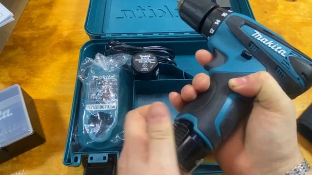 Дрель шуруповерт Makita DF 330 DWE смотреть онлайн