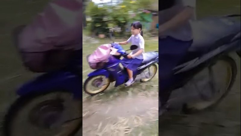 Дети на мотрбайках в Азии #asia #motorcycle #жизнь