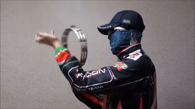 Step-by-step how to use a tambourine смотреть онлайн