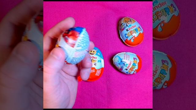 Candy's Kinder ASMR lollipops satisfying video relaxing Kinder Joy, Kinder Surprise #shorts (21)