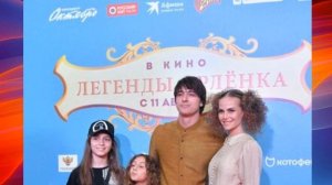 В выходной день Станислав Бондаренко  в кино с детьми Stanislav Bondarenko  v kino s det'mi