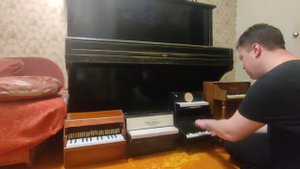 Обзор моей коллекции детских акустических фортепиано, часть 1.