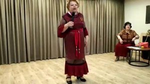 Отчего у нас в посёлке у девчат переполох..., поёт Оля Демидова.