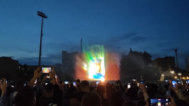 Помощь армии   лучший способ отметить праздник