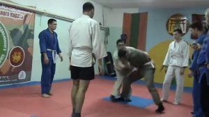 Дуаньда. экзамен 2,5 ступень. работа одной рукой.