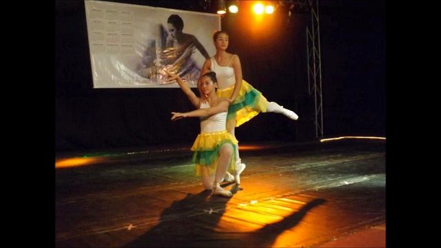 15 Anos Ana Paula Magalhães de Oliveira смотреть онлайн