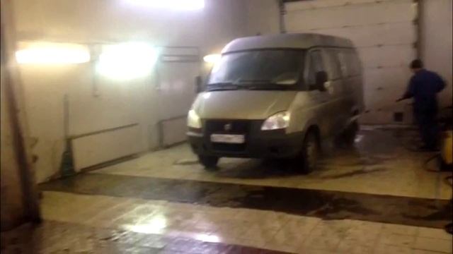 Видео мойки микроавтобуса в автосервисе Град-Авто смотреть онлайн