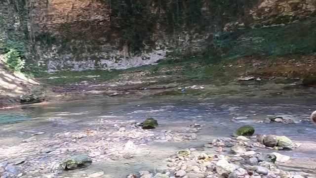 Кодорское ущелье село Цабал. Водопад Барьяльский.