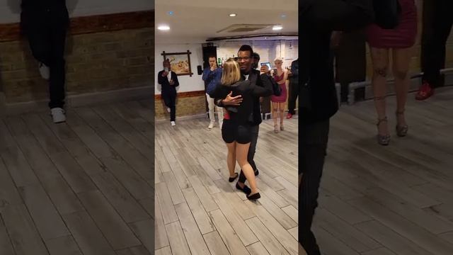 Eddy Vents and Anna So смотреть онлайн