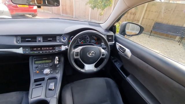 Lexus CT200H S CVT смотреть онлайн