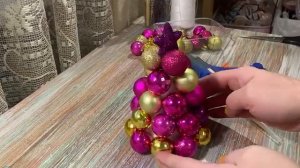 ? Ёлочка из новогодних шариков