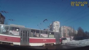 Трамвай против Матиза