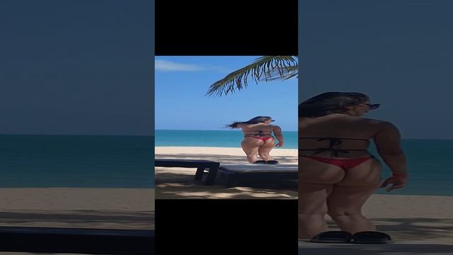 Латино-американская девушка на пляже мутит фото - остров ?️ Маргарита
