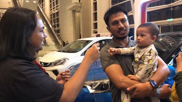 Toyota C-HR Winner In The Crowd! – #NewsUpdate From #KLIMS18 смотреть онлайн