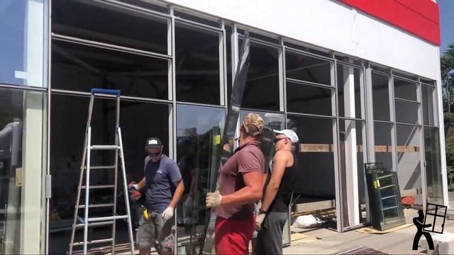 Остекление фасада магазина «Магнит» и торговых павильонов.
