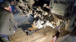 видео о том, как мы истану толкали? снятие двигателя с Истаны