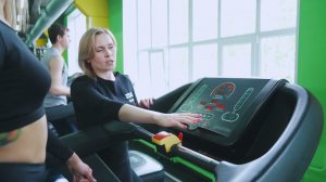 Обзор беговой дорожки DHZ 8200