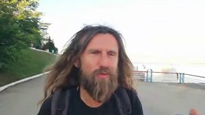 А по Волге вверх теплоход!!!