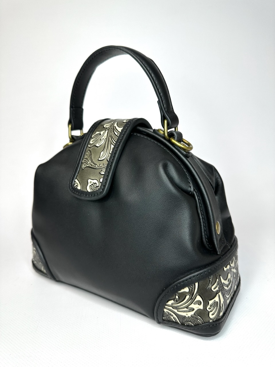 Женская черная сумочка саквояж кросс боди в форме купола из мягкой полированной натуральной кожи