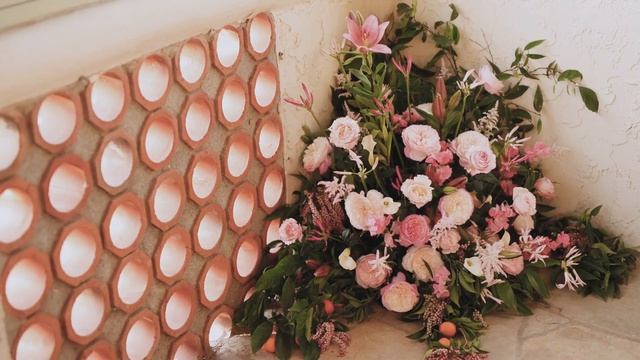 Dogwood & Fir Creates a David Austin Wedding смотреть онлайн