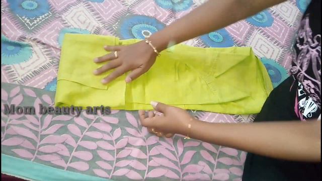 How to fold Shirt,pant, Sarees,towel properly in tamil/My 💯 th video/Mom beauty arts MBA смотреть онлайн