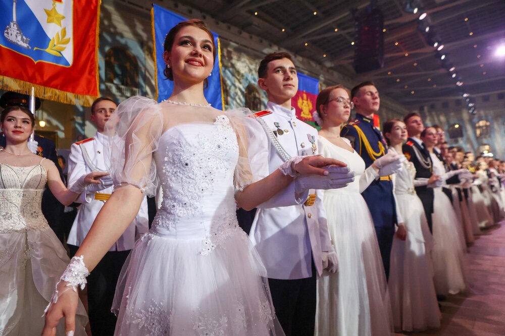 Гостями кадетского бала в Москве стали участники спецоперации / События на ТВЦ