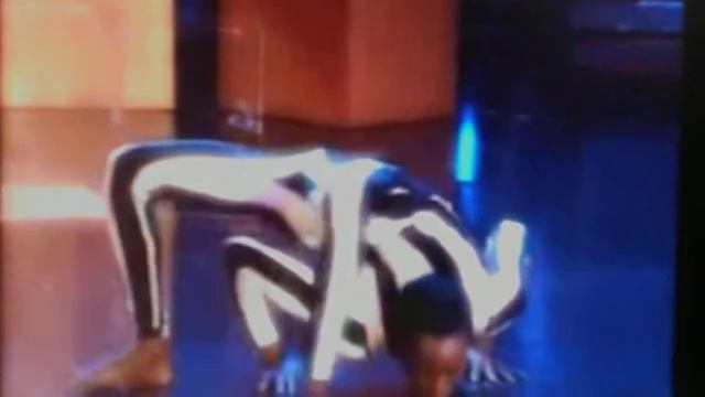 уникальный человек, сверхгибкость!!! смотреть онлайн