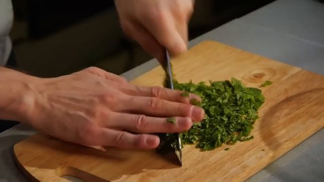 НОВОГОДНИЕ РЕЦЕПТЫ: ГРУШЕВЫЙ ШТРУДЕЛЬ С ТВОРОГОМ смотреть онлайн