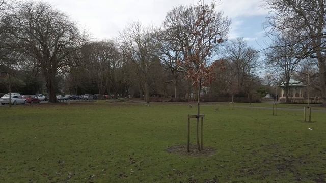 POV Street Photography with a 10 YEAR OLD Nikon D3200 смотреть онлайн