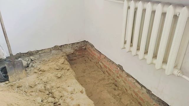Получили пленку Светлица для теплицы. Закончили раскопку. Не довольны покупкой дома.