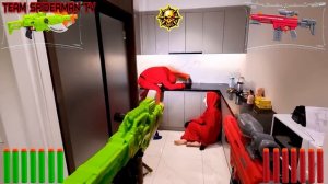 TEAM SPIDER-MAN IN REAL LIFE || RED SPIDER LOST HIS POWER ( LIVE ACTION )