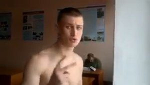 лучший армейский рэп :-) парень поет про то , как в армии его бросила девушка :-) песня очень трога