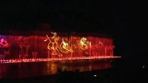 Потрясающее «Шоу танцующих фонтанов»  на Кипре .